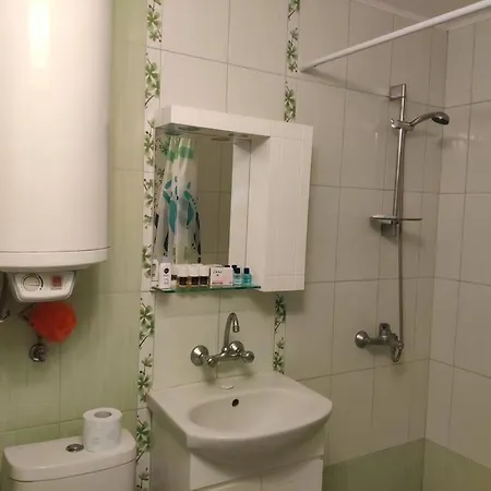 Cosy 1 Bedroom Close To Shops And Center Apartment *
