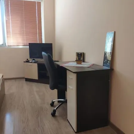 Apartment Cosy 1 Bedroom Close To Shops And Center